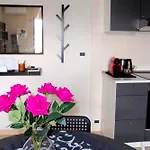 Casa Guttuso Modern - Parking & Airport Area *
