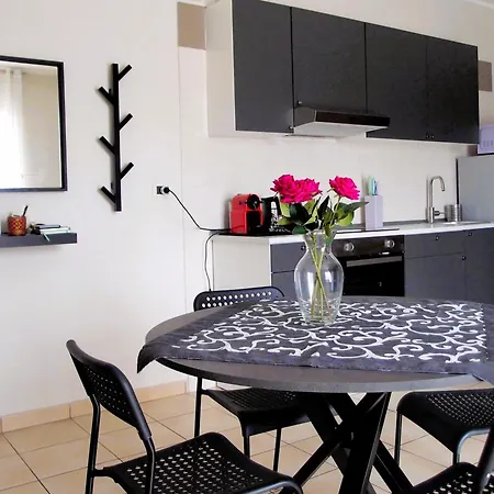 Casa Guttuso Modern - Parking & Airport Area