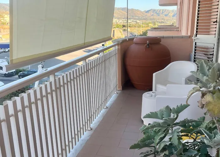 Casa Guttuso Modern - Parking & Airport Area דירה *