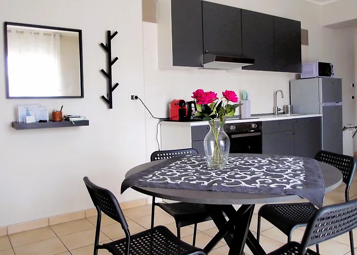 Casa Guttuso Modern - Parking & Airport Area