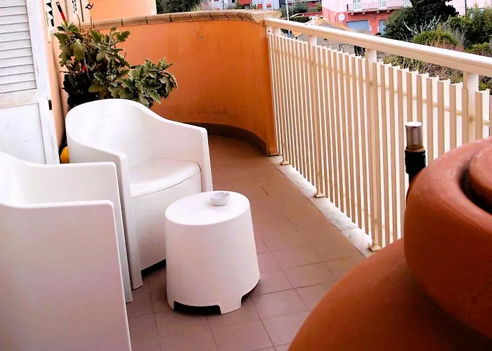 Casa Guttuso Modern - Parking & Airport Area דירה *